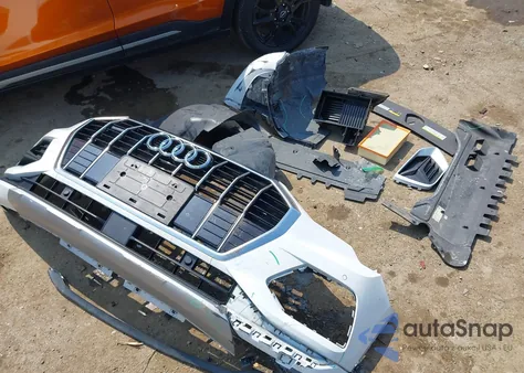 2020 Audi Q3 Premium 45 Tfsi Quattro Tiptronic from USA, damaged, VIN WA1AECF37L1004418